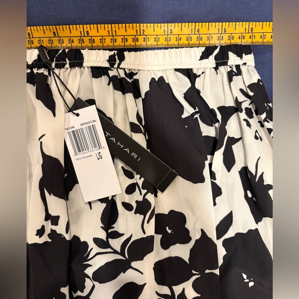 Tahari Floral Long Skirt with Pockets - Picture 5 of 7